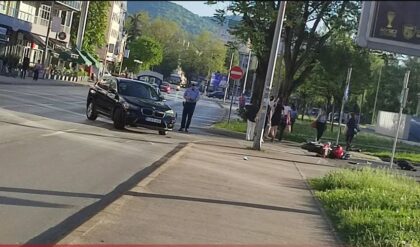 Udes u centru Banjaluke: Motociklistu odvezla Hitna pomoć