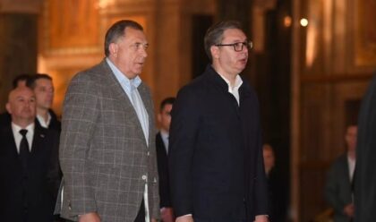 Dodik pružio podršku Vučiću: Srbija i Srpska uvijek zajedno