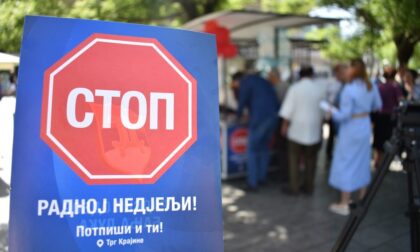 “Stop radnoj nedjelji”: Potpisivanje peticije u Banjaluci FOTO