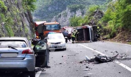 Detalji udesa u BiH: Jedna osoba s teškim, a sedam ljudi s lakšim povredama