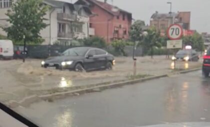 “Zaplivali” na banjalučkom tranzitu: Nevrijeme napravilo haos na putevima FOTO/VIDEO