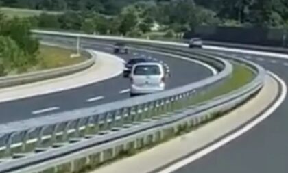 Izuzetno opasna situacija: Automobil išao u suprotnom pravcu na auto-putu kod Prnjavora VIDEO