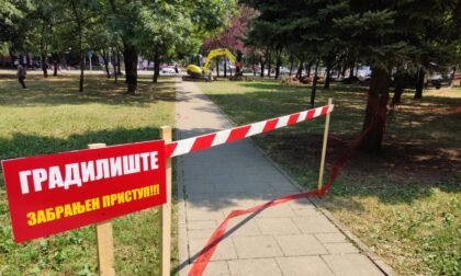 “Ružno” zelenilo i hladovina: Mnogi nezadovoljni zbog crvene trake na banjalučkom Kupusištu FOTO