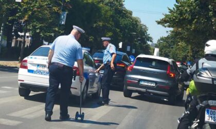 Vrućina ili nešto drugo? Opet saobraćajka u centru Banjaluke FOTO