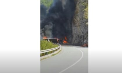 Teška nesreća: Kamion se prevrnuo u Višegradu i izgorio, vozač povrijeđen VIDEO