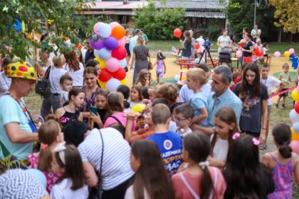 Za bezbrižnu igru: Mališani u Rosuljama konačno dobili uređeno igralište FOTO