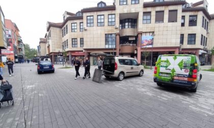 Malo pješaka, malo auta, malo parkinga: U šta se pretvorilo šetalište u Gajevoj u centru Banjaluke? FOTO