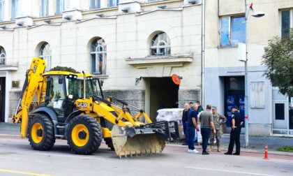 Kamioni OS BiH u Banjaluci: Stigli glasački listići za lokalne izbore VIDEO