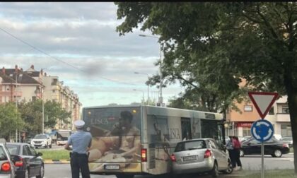 Policija na licu mjesta: Sudar automobila i autobusa u Banjaluci