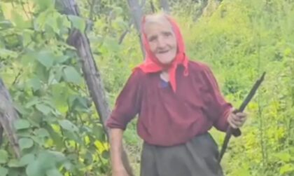 Baka Mirjana ima 98 godina i sve radi sama: Godinama ima ritual s rakijom i kafom VIDEO