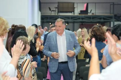 Razgovor o aktuelnim pitanjima: Dodik sa rukovodstvom Gradskog odbora u Banjaluci i Aktivom žena FOTO