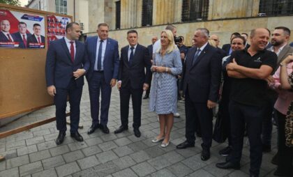 Zalijepljen prvi plakat! Dodik: Pobjeda u Banjaluci zove se Nikola Šobot