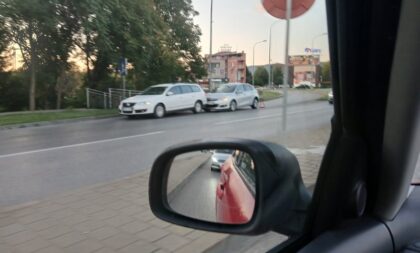 Sudar dva automobila kod kružnog toka u Banjaluci: Vozači, oprez u ovom dijelu grada