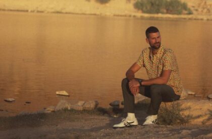 Novak “postao šeik”: Obukao tradicionalnu arapsku nošnju, izazvao brojne reakcije FOTO