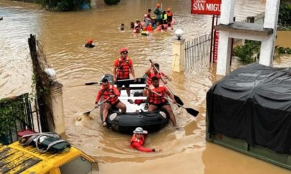 Vlada zatvorila firme i škole: Strašna oluja poharala Filipine, najmanje 26 mrtvih VIDEO