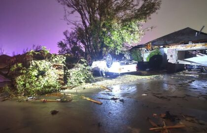 Letjeli krovovi sa kuća i automobili: Više tornada pogodilo Oklahomu