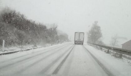 Mećava na Zlatiboru: Palo do 20 centimetara snijega, uvedena zabrana za ova vozila!