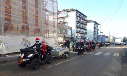 Stigli paketići: Djeda Mrazevi na motorima obradovali djecu FOTO