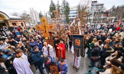 Obilježen Badnji dan: Povorka prošla ulicama Banjaluke FOTO