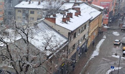 Snijeg u Banjaluci: U široj regiji grada olujni udari vjetra