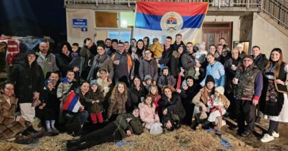 Sve se može kad se komšijske ruke slože: Ovako su mještani Trna obilježili Badnji dan FOTO