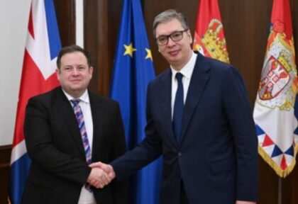 Vučić sa britanskim ministrom: London da osudi jednostrane poteze Prištine