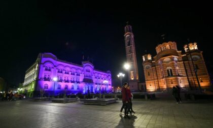 Podrška iz Banjaluke: Zgrada Gradske uprave večeras u bojama rijetkih bolesti