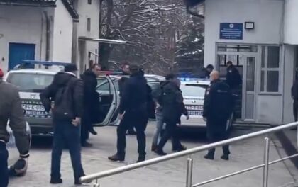 Sproveden u stanicu: Pogledajte kako izgleda Selimović nakon hapšenja FOTO/VIDEO