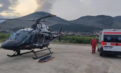 Uvijek u pripravnosti: Trudnica hitno helikopterom prevezena na UKC