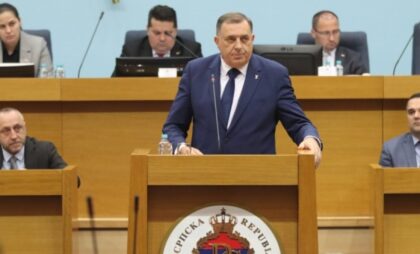 Dodik ismijao Vukanovića: Kada ga neka baba istuče, on će podnijeti krivičnu prijavu protiv mene