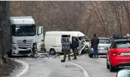 Povrijeđeni hitno prevezeni u UKC: Težak sudar kamiona i kombija u ovom dijelu BiH