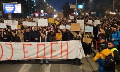 Nezadovoljni građani “ustali”! Protesti zbog smrti djevojke koju je pregazio pijani vozač