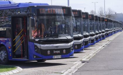 Blokiran izlaz iz garaže! U redovan saobraćaj nije izašlo 150 autobusa i 130 tramvaja